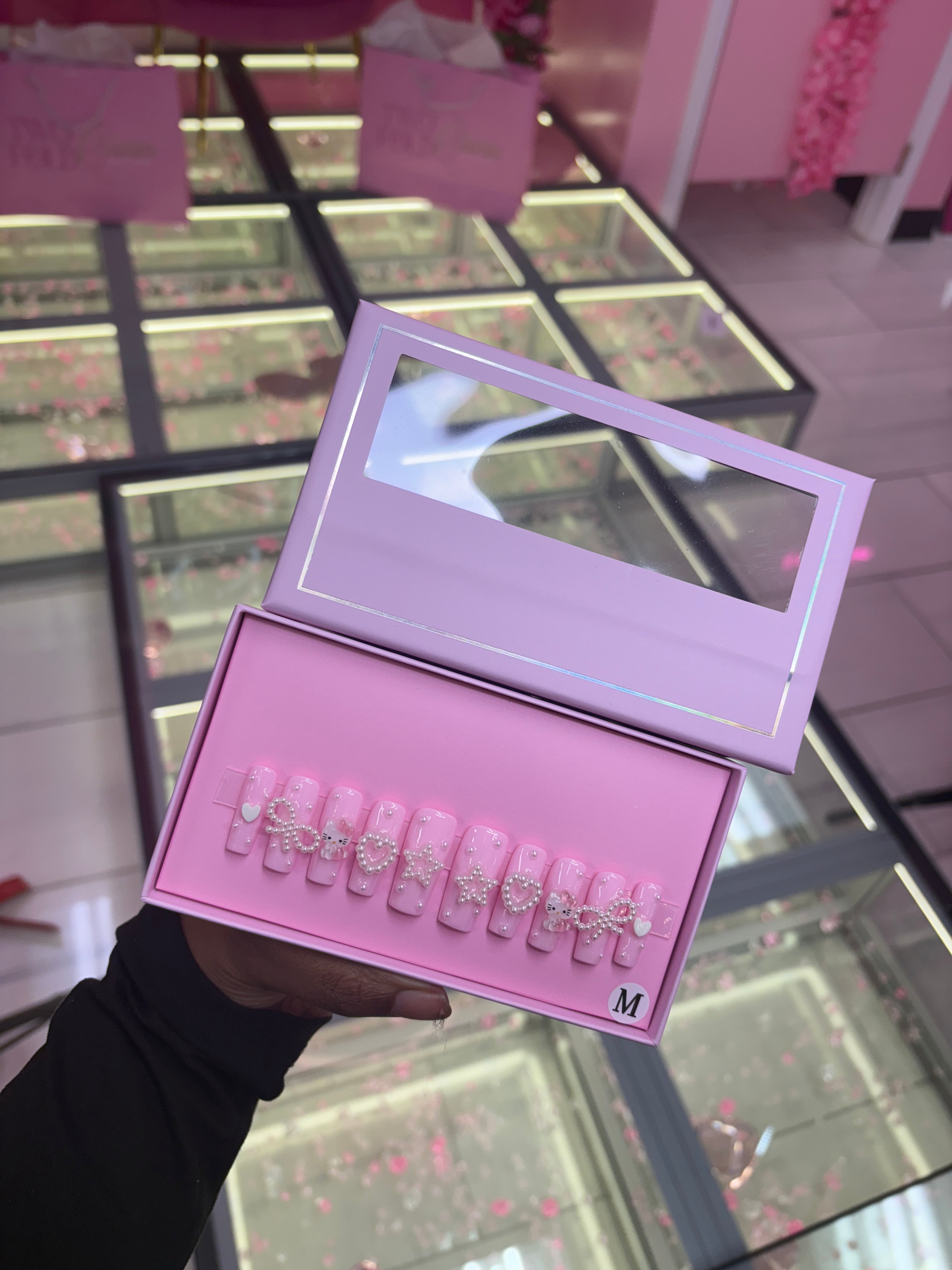 Press on nail