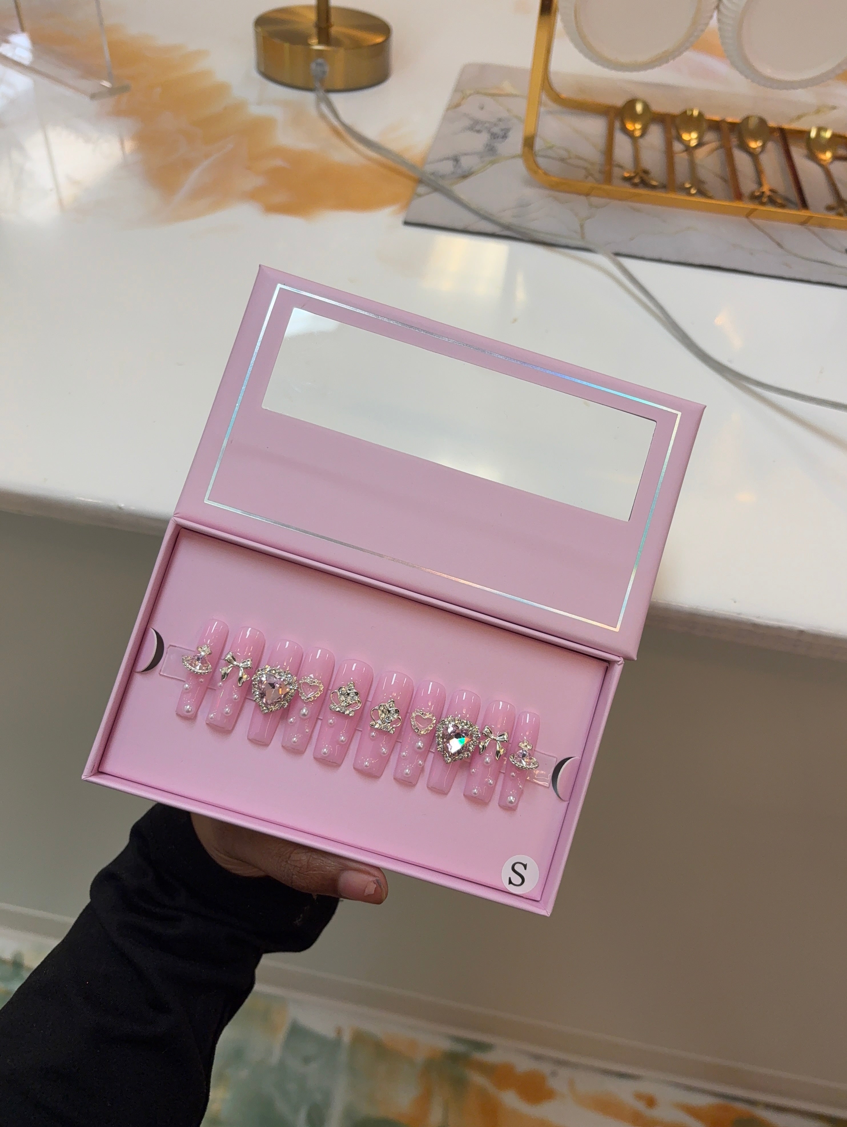 Custom charmer press on nails