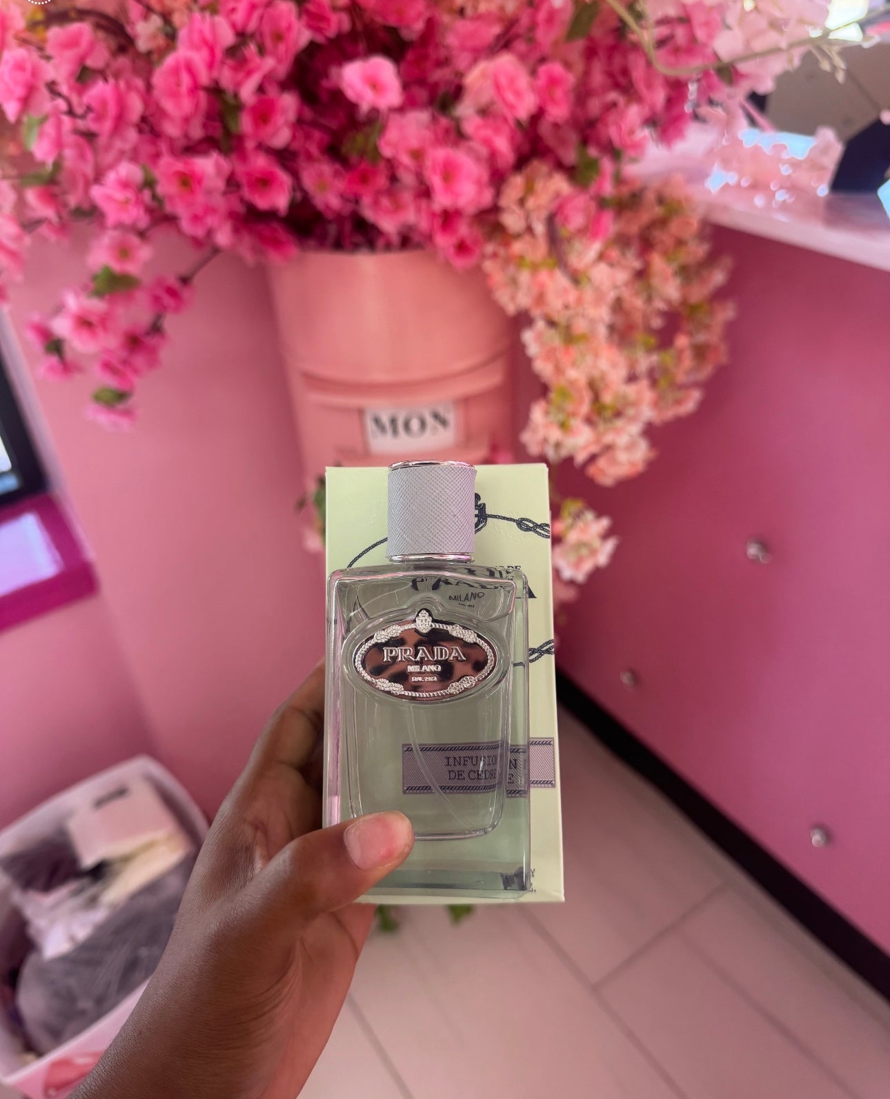 perfume|Cologne