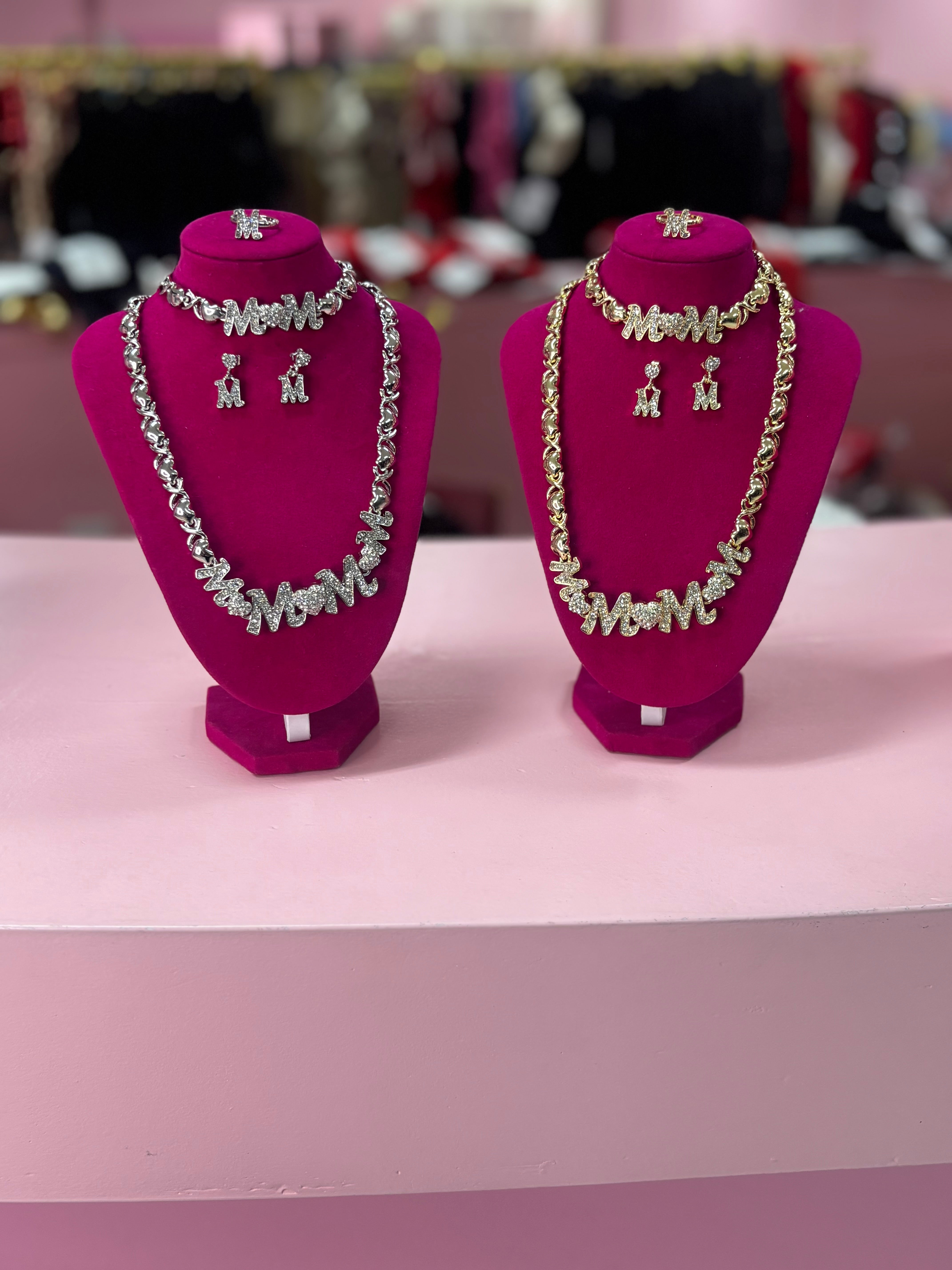 The Mother’s Day necklace Gift Set