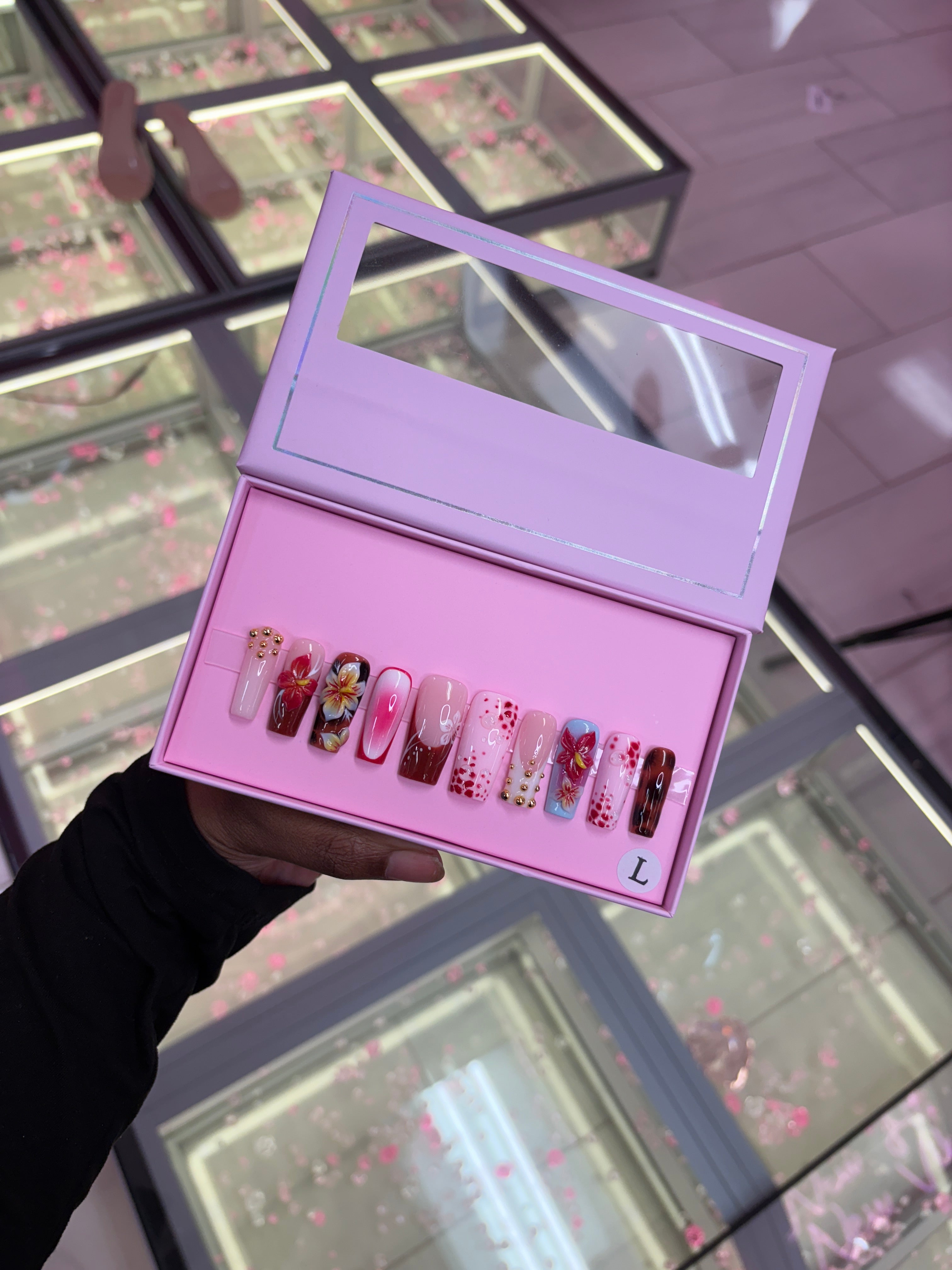 Press on nail