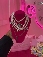 The Chrome Pearls Necklace set