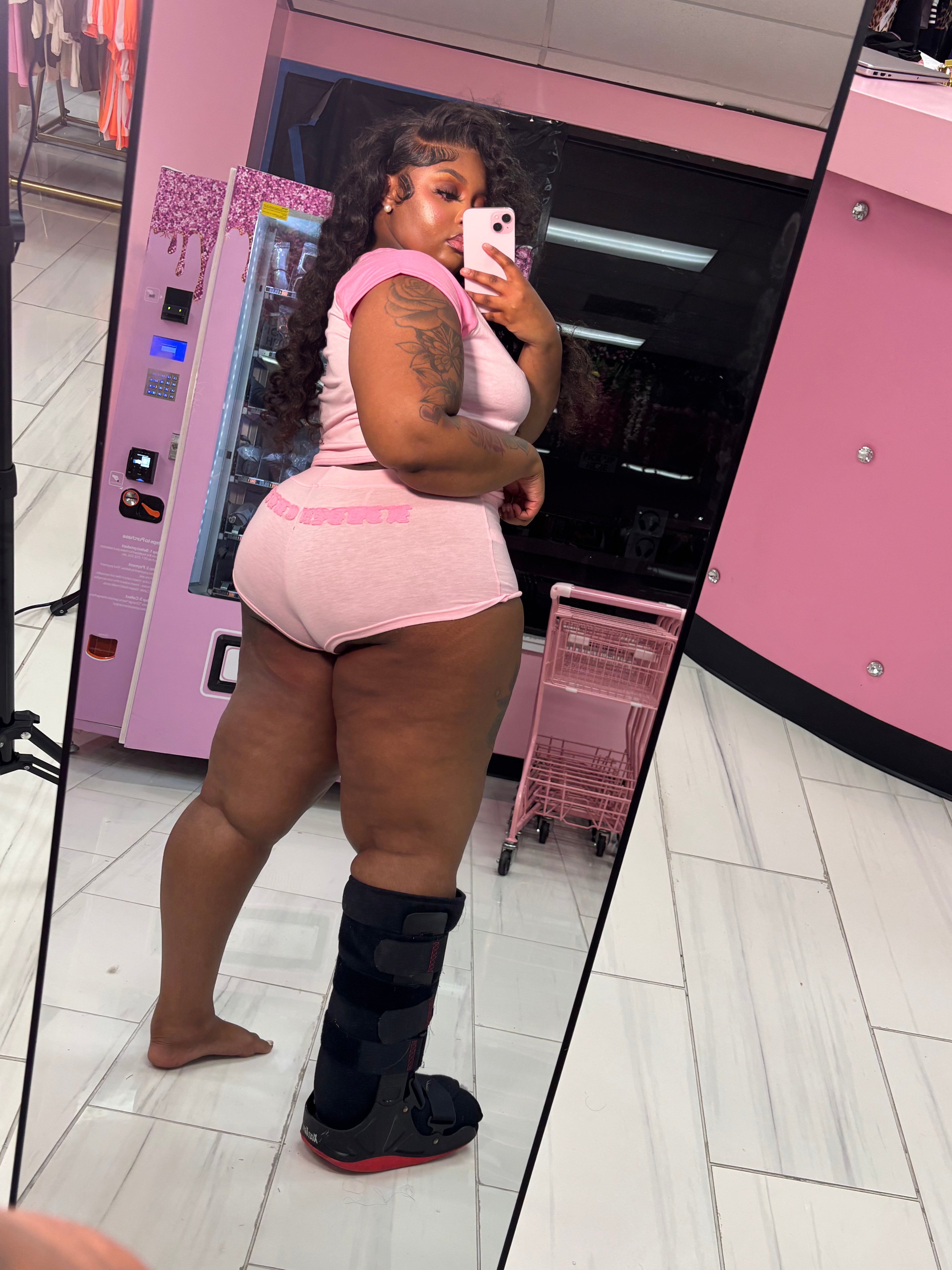 The Back outside Short Set