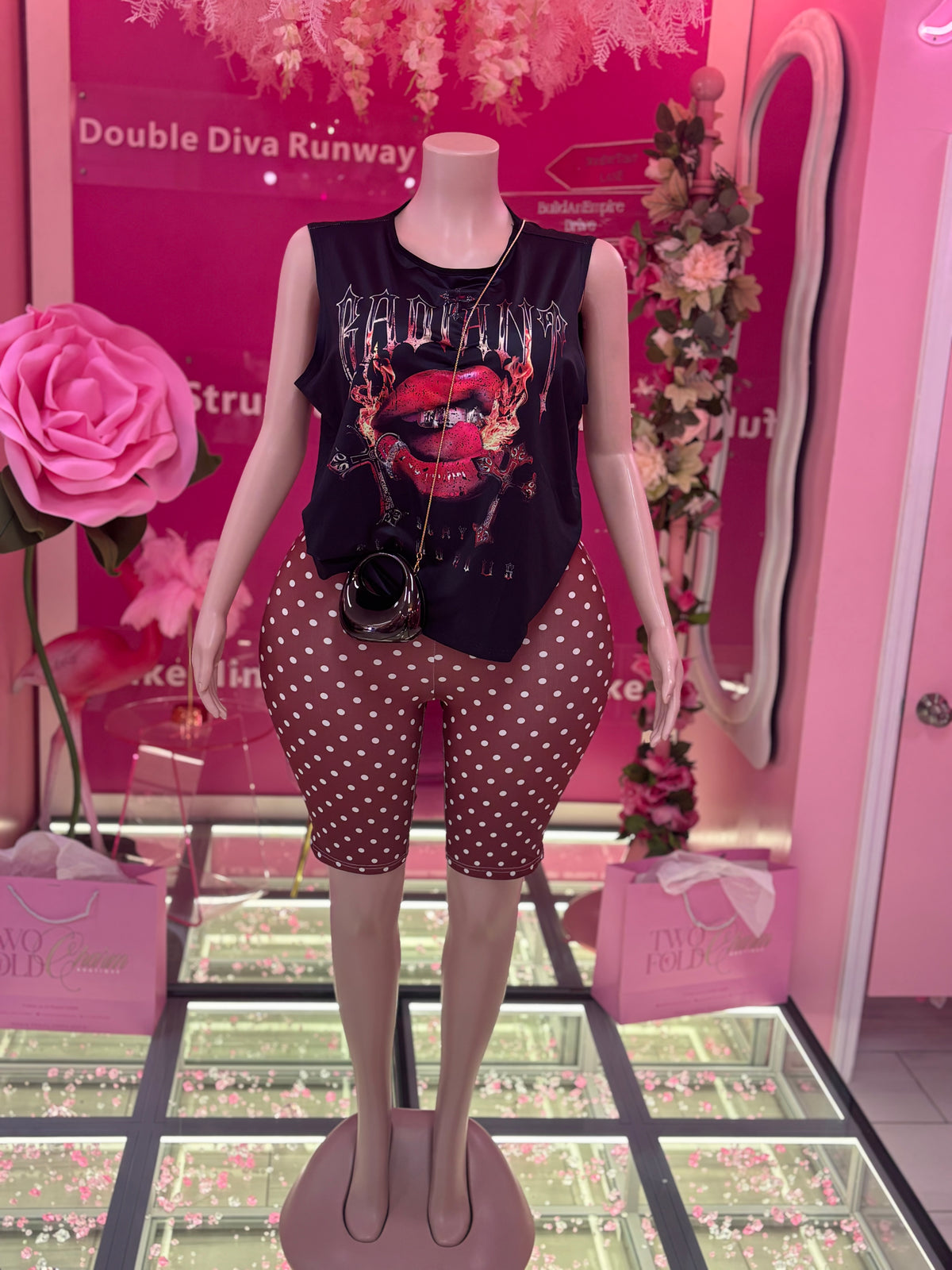 Runaway Rockout Capri Set