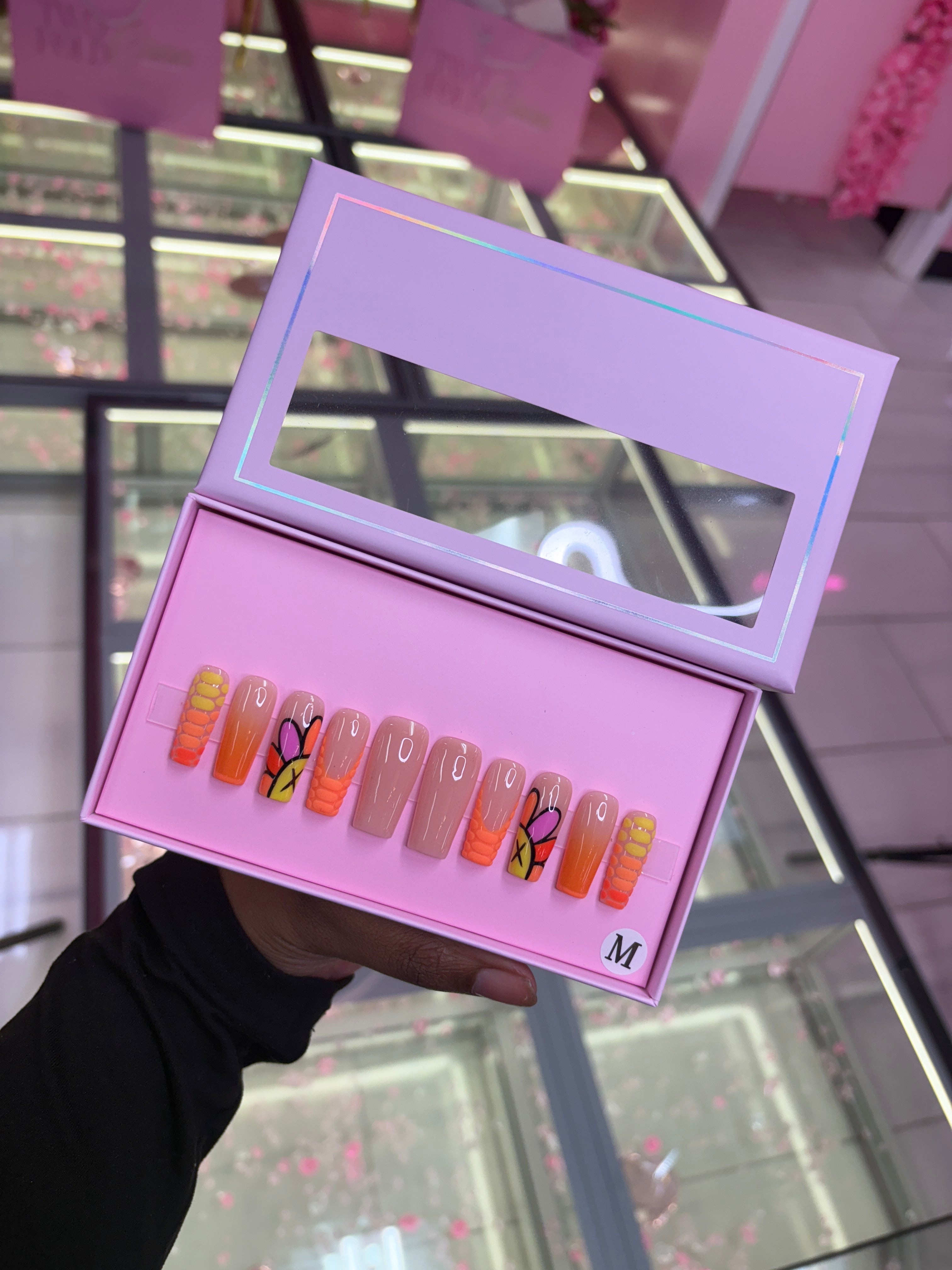 Press on nail