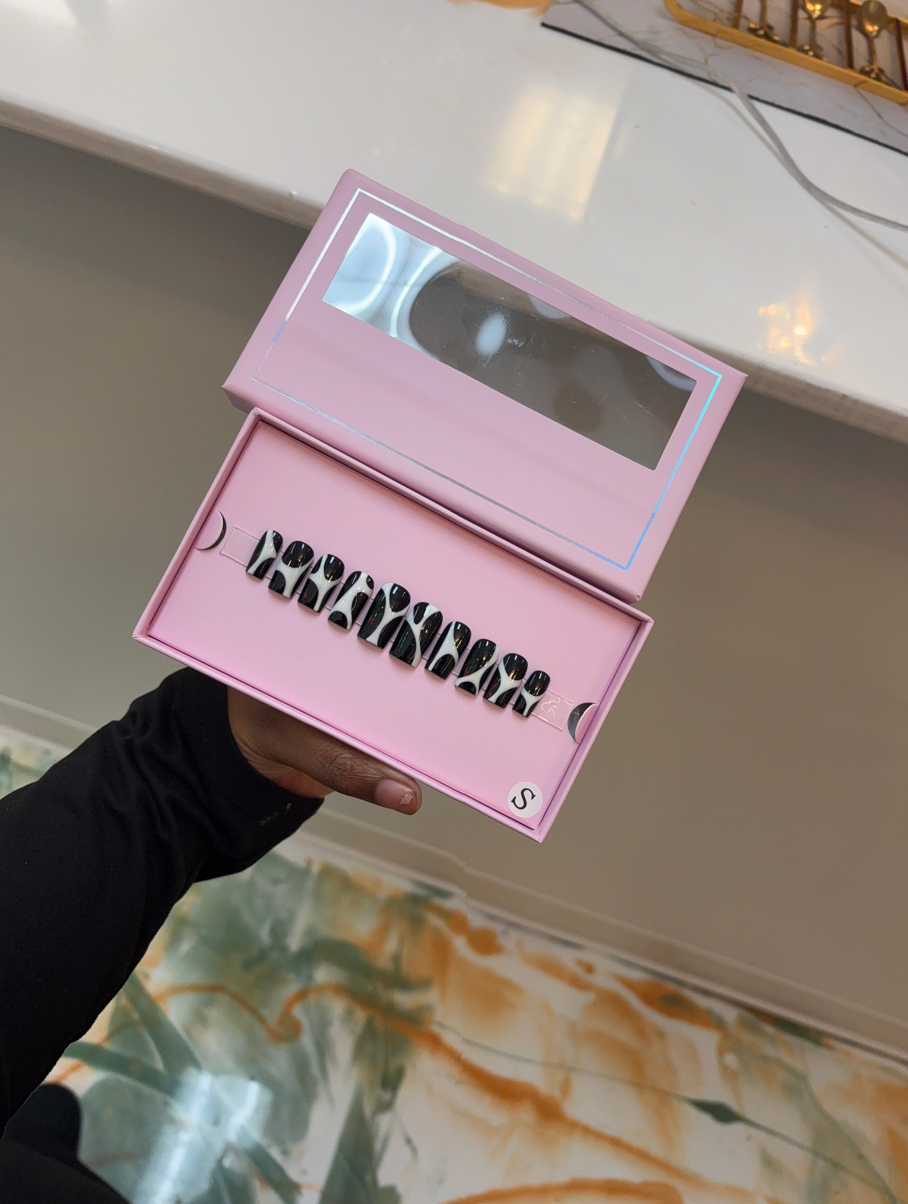 Custom charmer press on nails