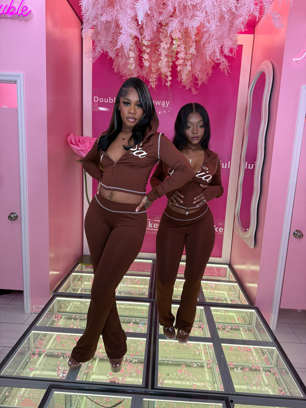 Viral Gia Wide Leg Pants Set