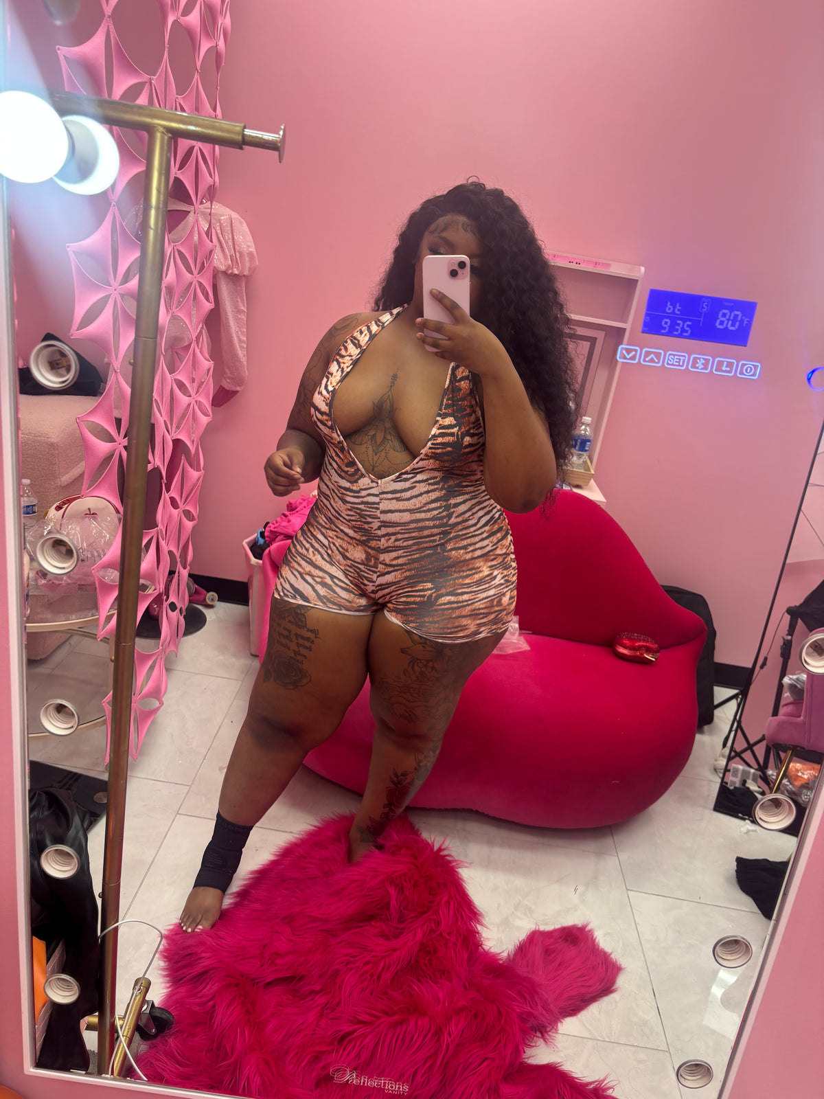 Leopard Back Out