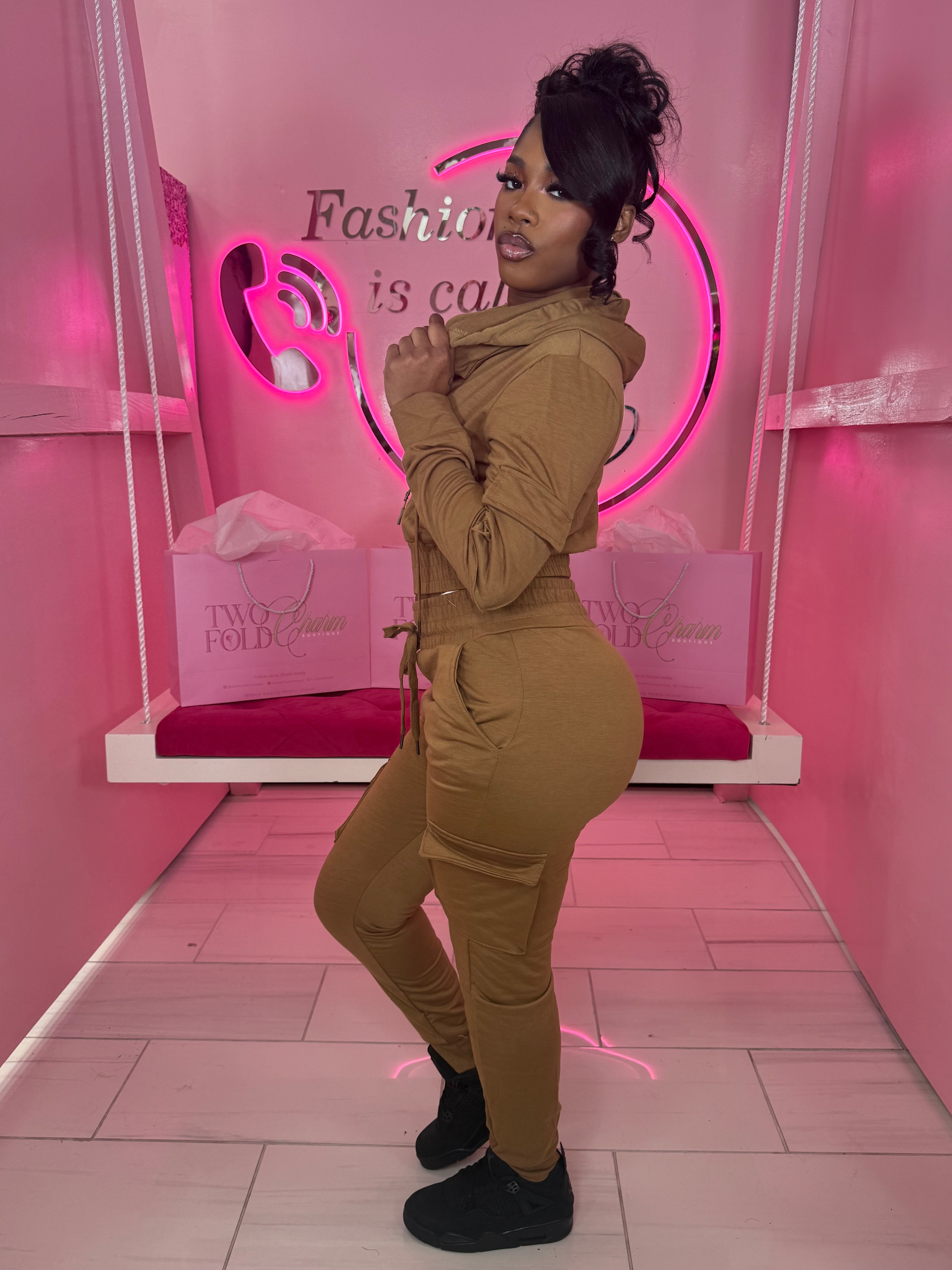 The viral Cargo jogger set