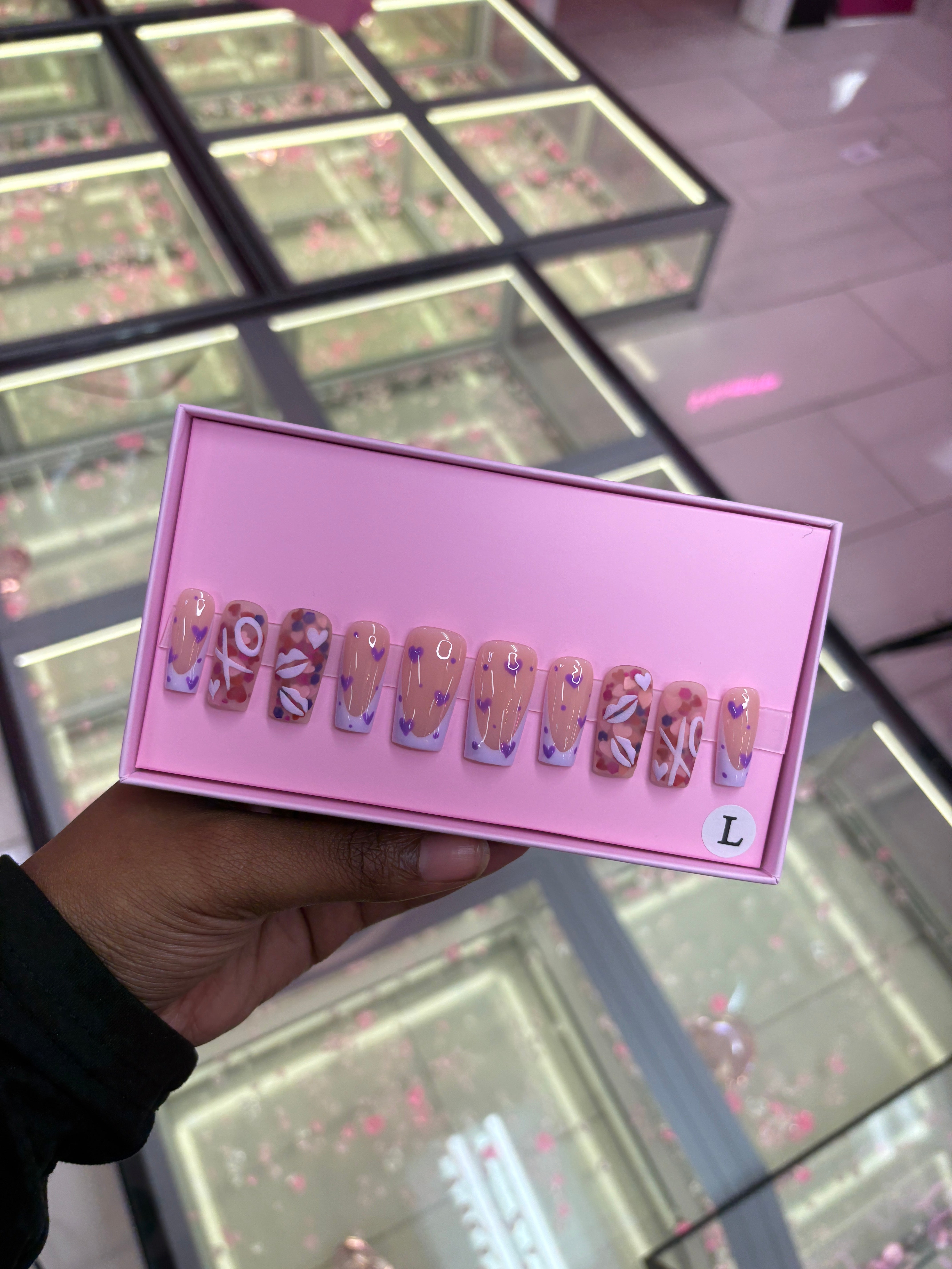 Press on nail