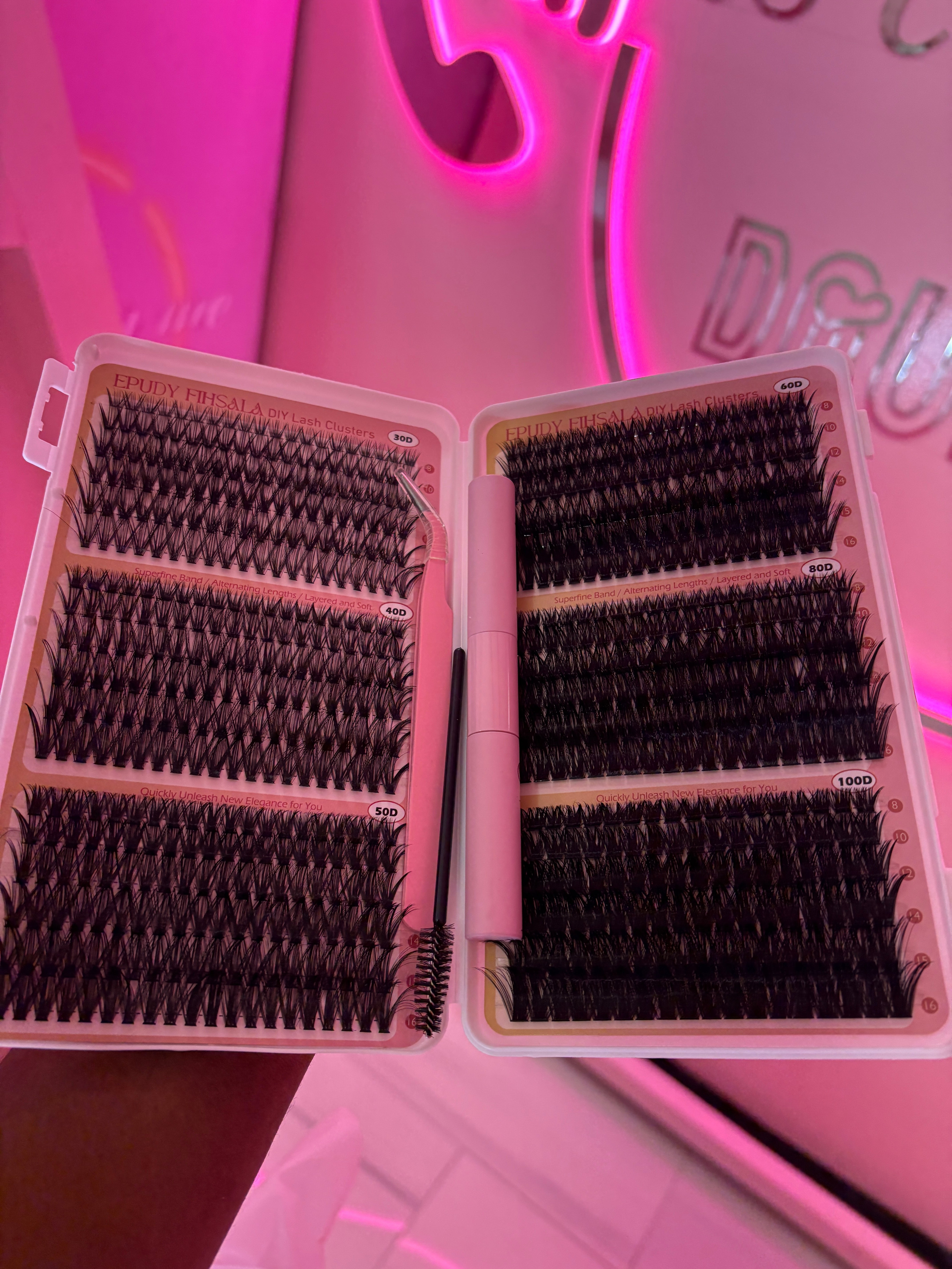 The On the Go Lash Cluster Kit