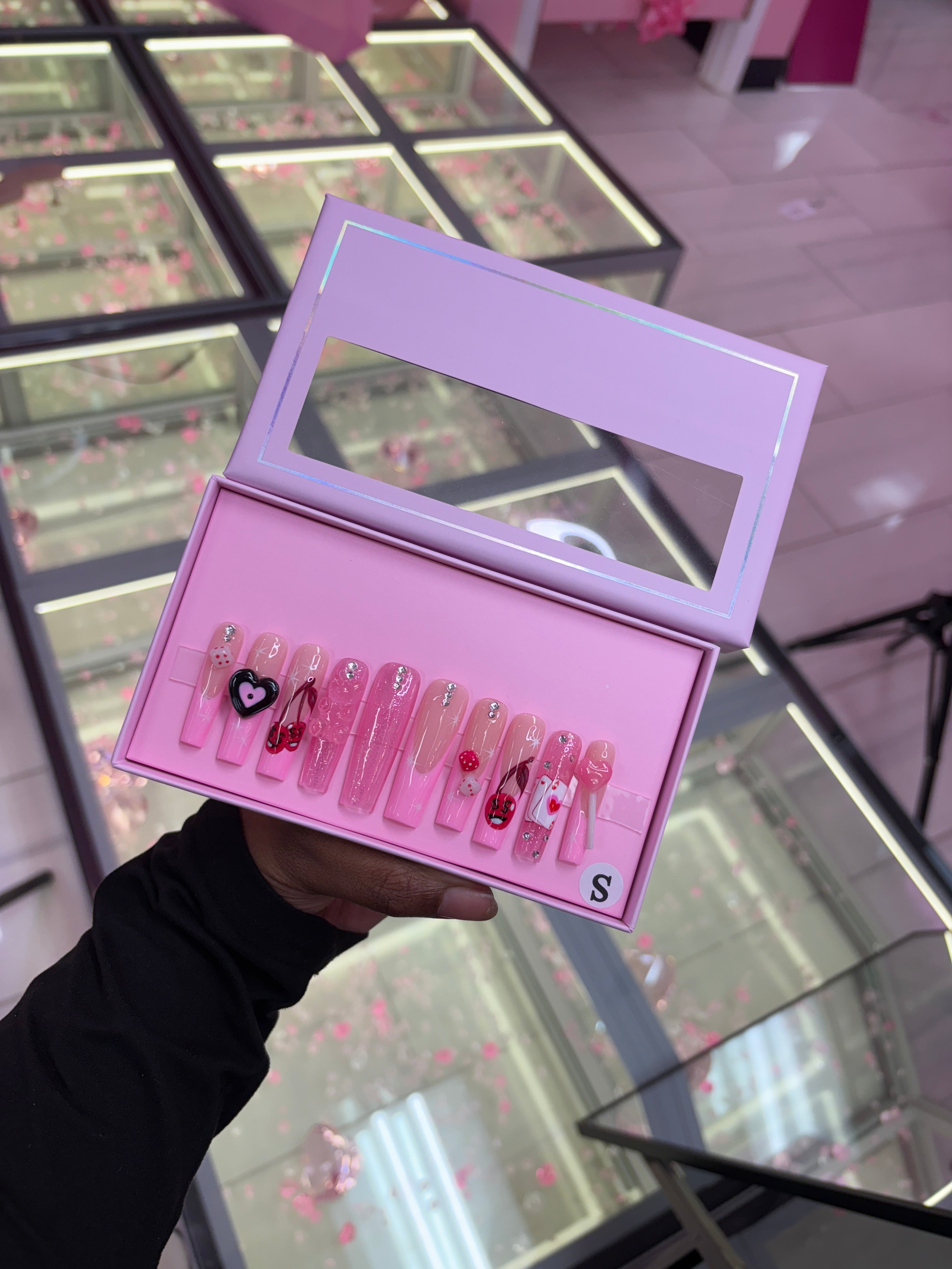 Press on nail