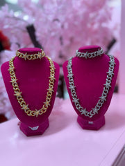 The Star Of the Show Necklace and bracelet set