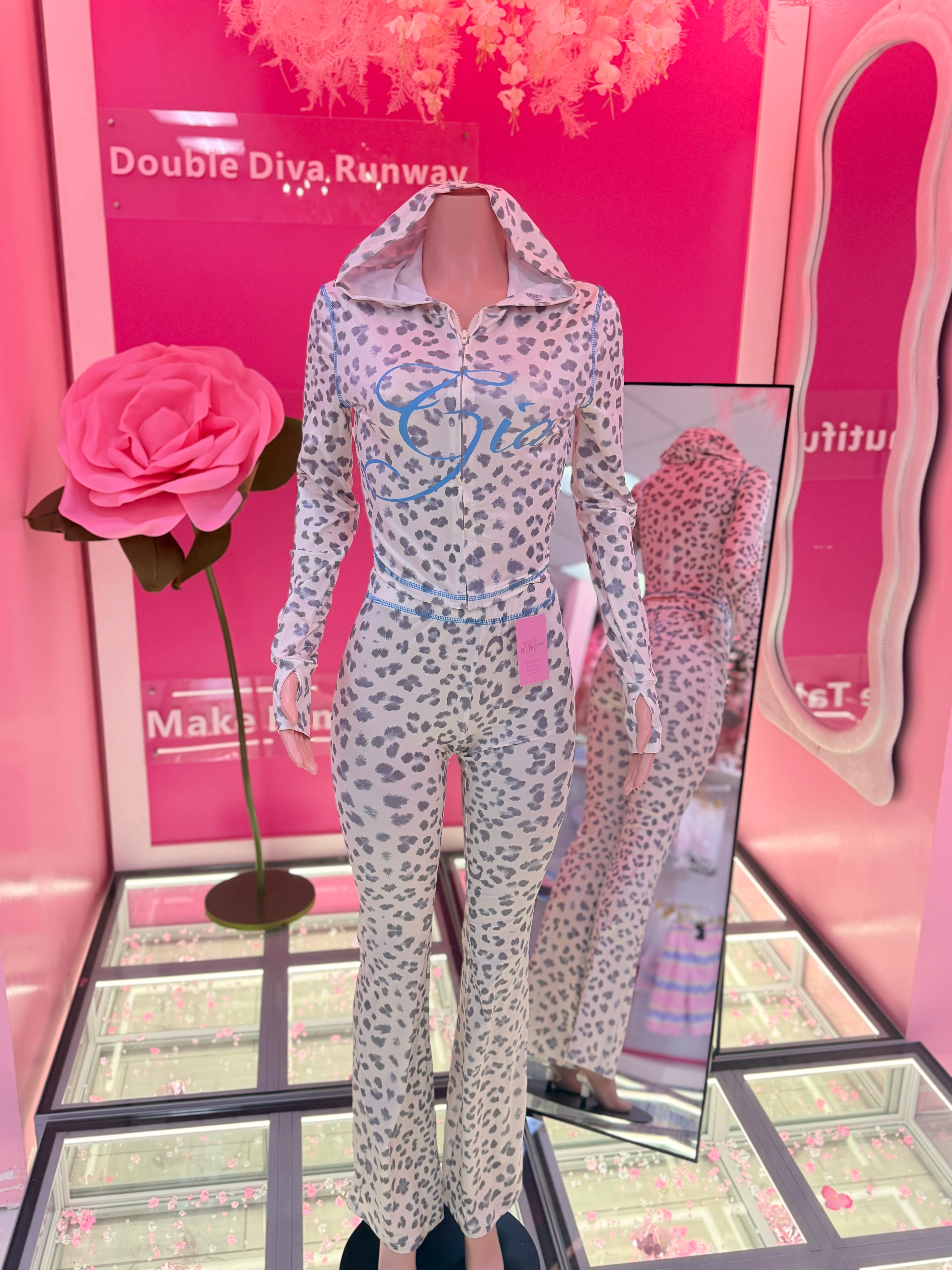 Viral Gia Ex0tic Print Wide Leg Pants Set