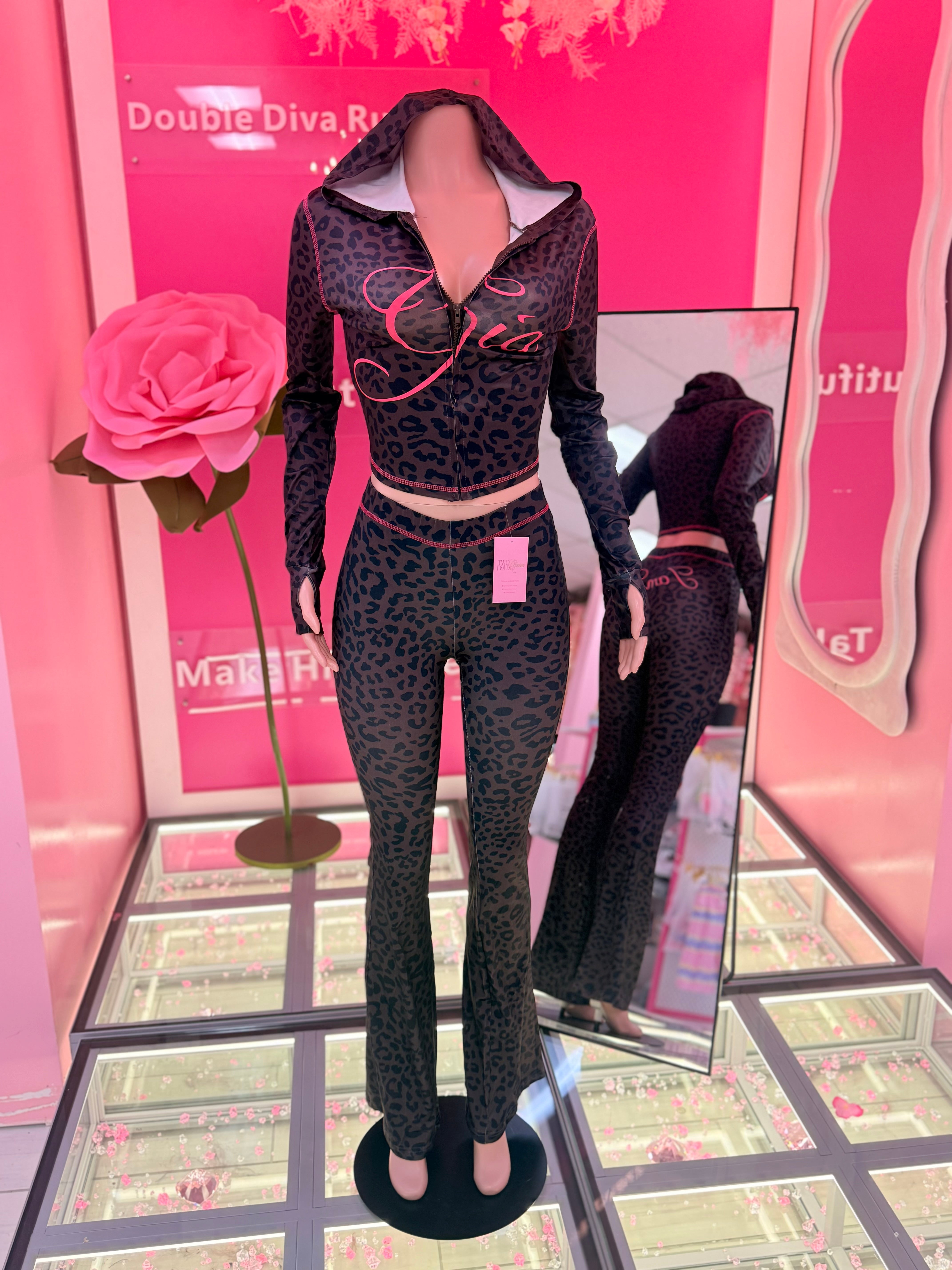 Viral Gia Ex0tic Print Wide Leg Pants Set