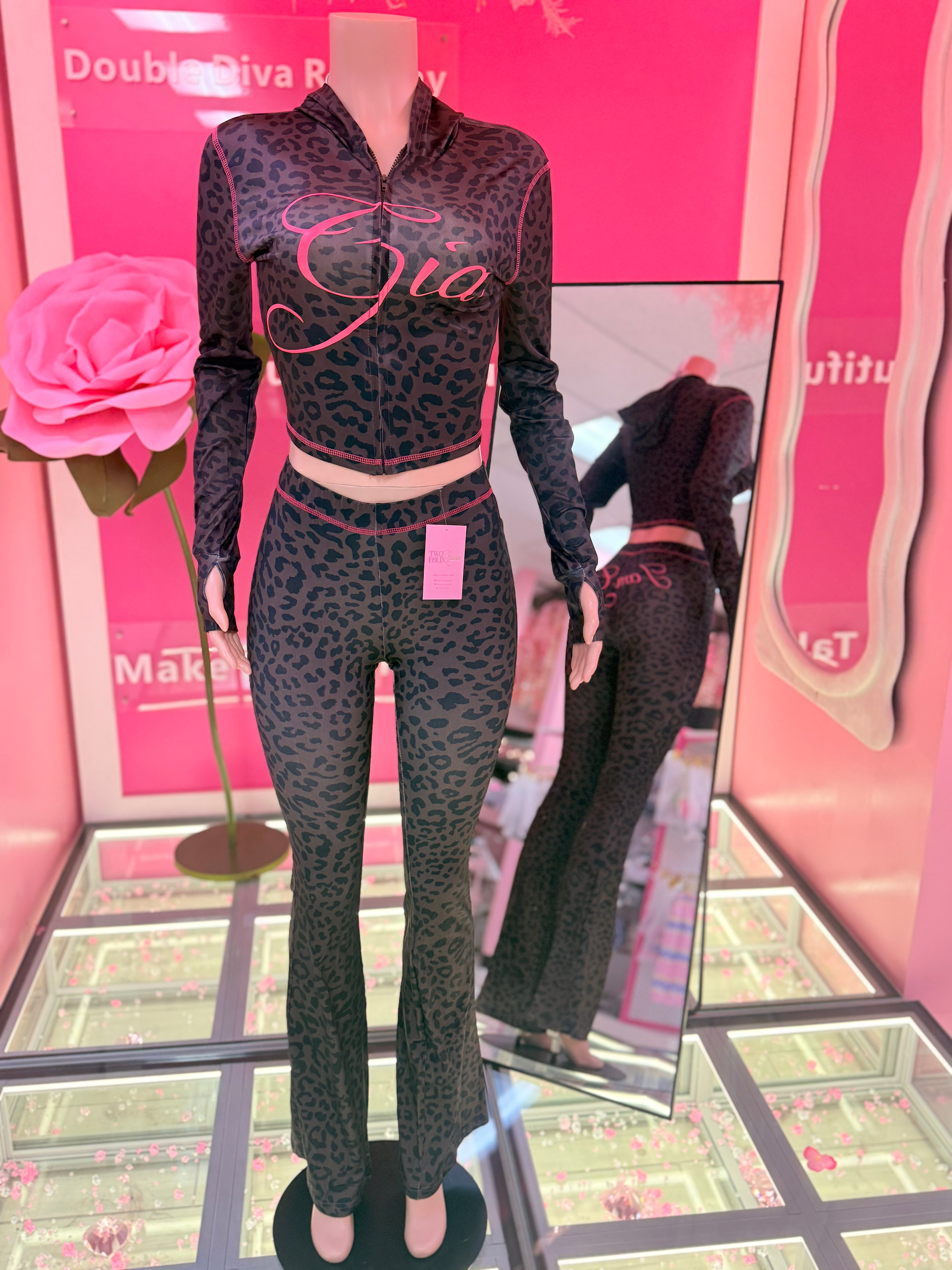 Viral Gia Ex0tic Print Wide Leg Pants Set